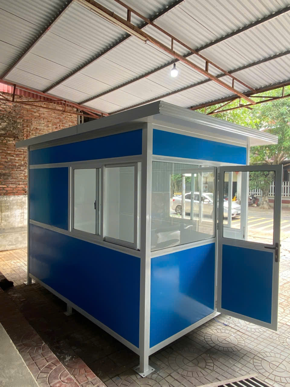 Cabin bảo vệ khung thép vách panel KT 2m*3m*2,45m132